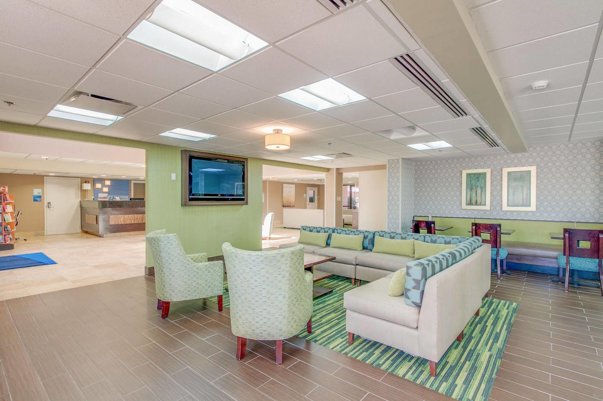Holiday Inn Express Hotel & Suites Midlothian Turnpike By Ihg North Chesterfield Exterior photo